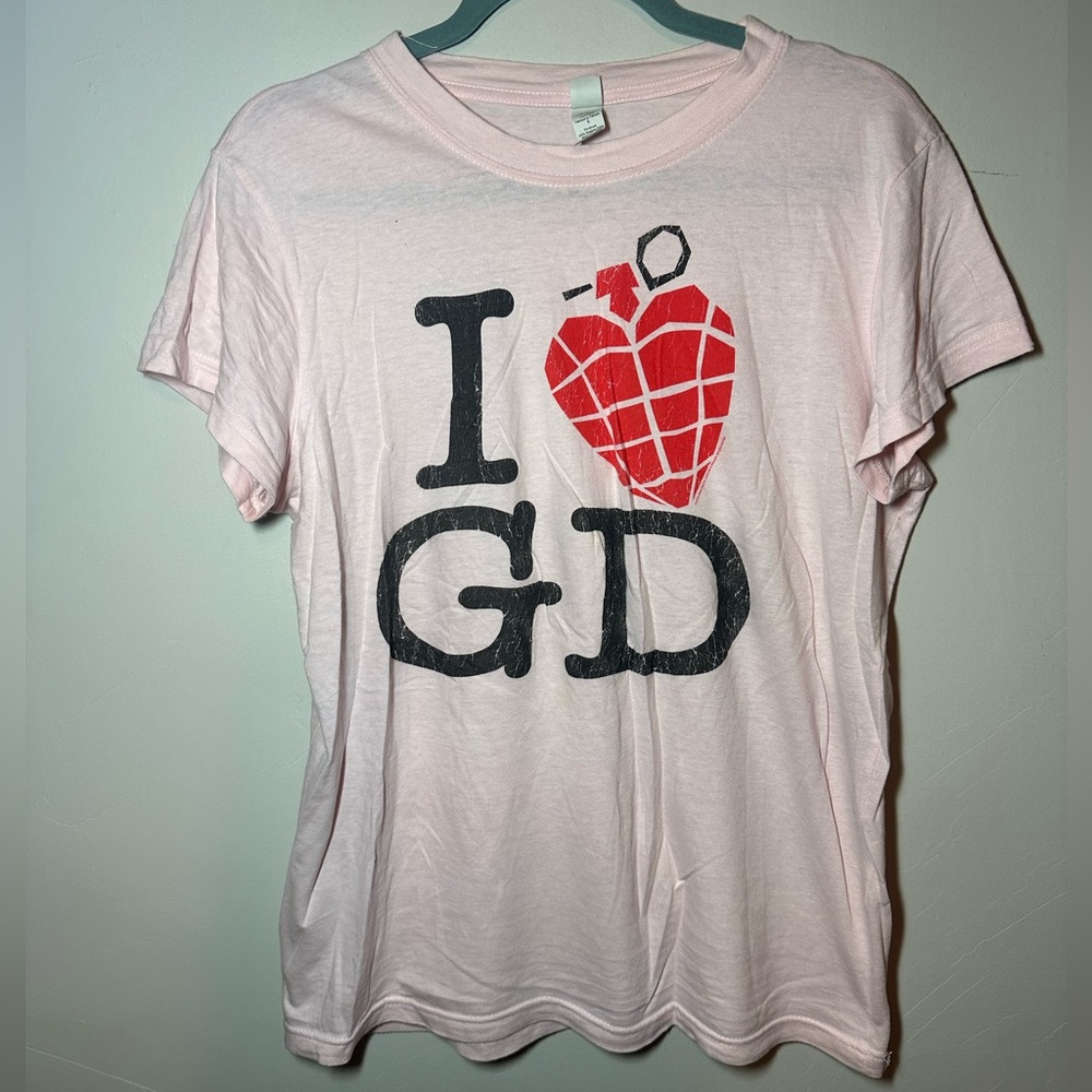 Women’s Green Day shirt